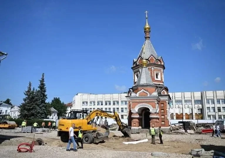 Создание пешеходного центра продолжается в Ярославле 🌲