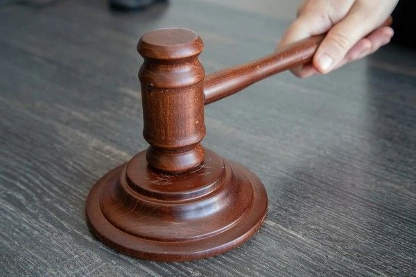 Жительница Грязинского округ оскорбила двух родителей в родительском чате и получила штраф 14 тысяч 