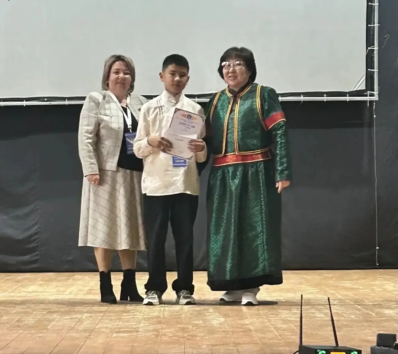 📌 Самбуев Виталий награжден диплом 🥉 степени в научно-практической конференции на тему: «народные 