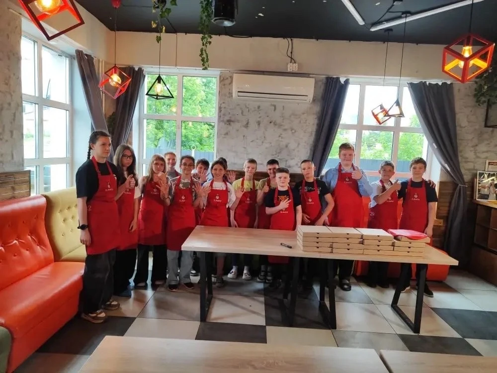 🍕 5Б класс (Кл.рук. Меделяева М.М.) посетили мастер-класс по приготовлению пиццы.