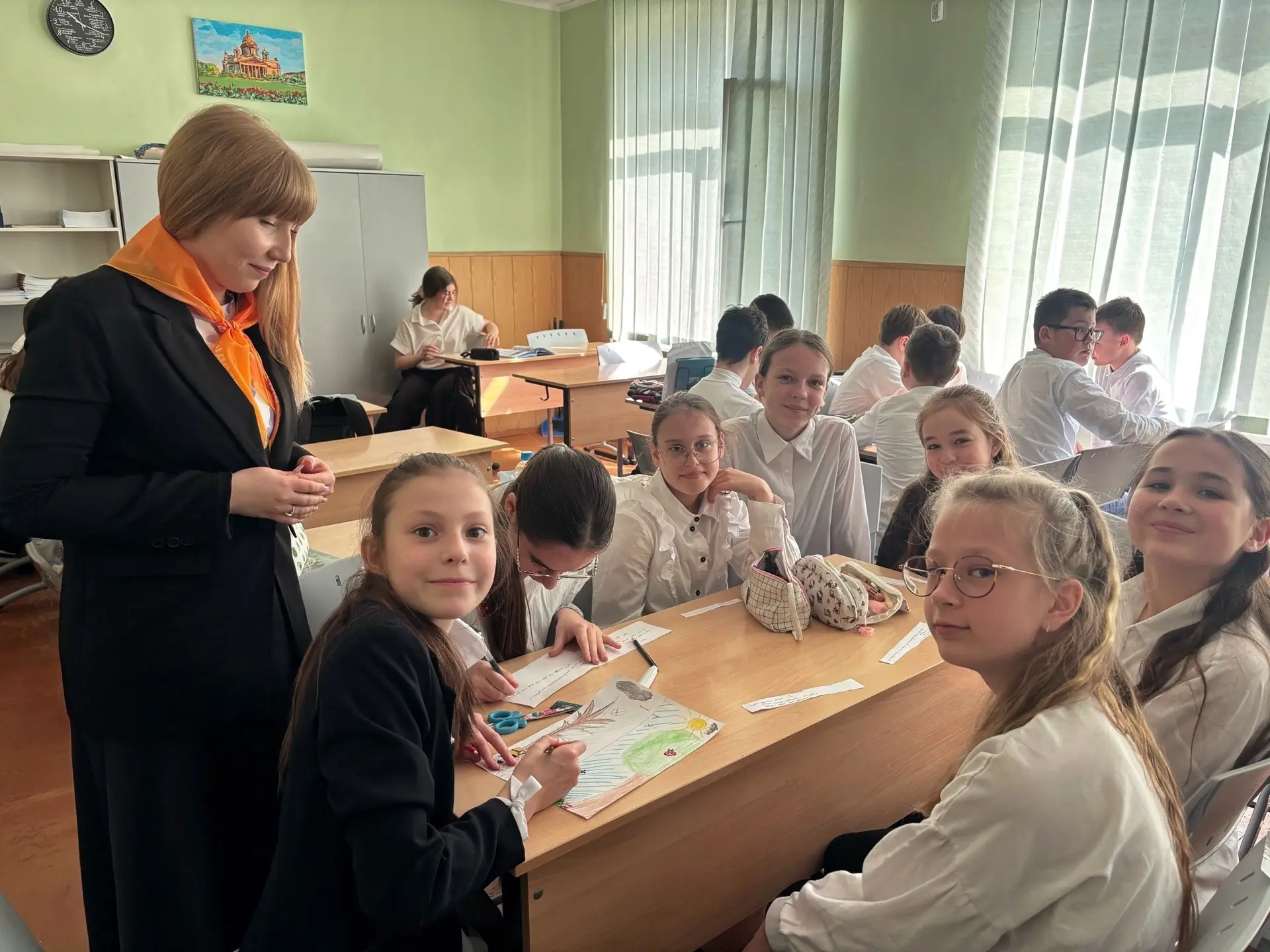 🌏 День Земли в 5‑А: от идей к действиям!  В День Земли ученики 5‑А класса вместе с советником директ