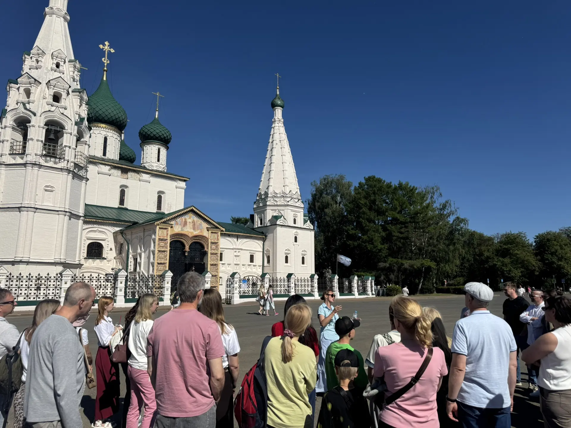 С началом новой трудовой недели!

 Первая группа туристов  вернулась с яркими впечатлениями из экску