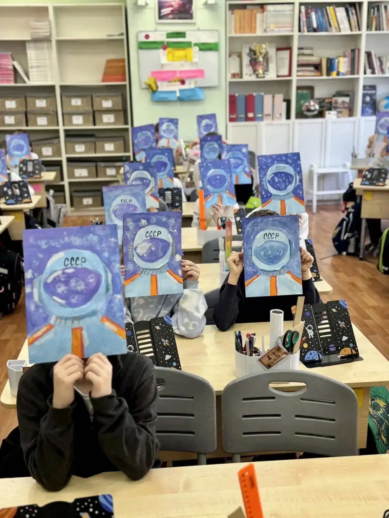 🚀 С Днём космонавтики! Космос ближе, чем кажется  🌌 Сегодня поздравляем с праздником, который напоми