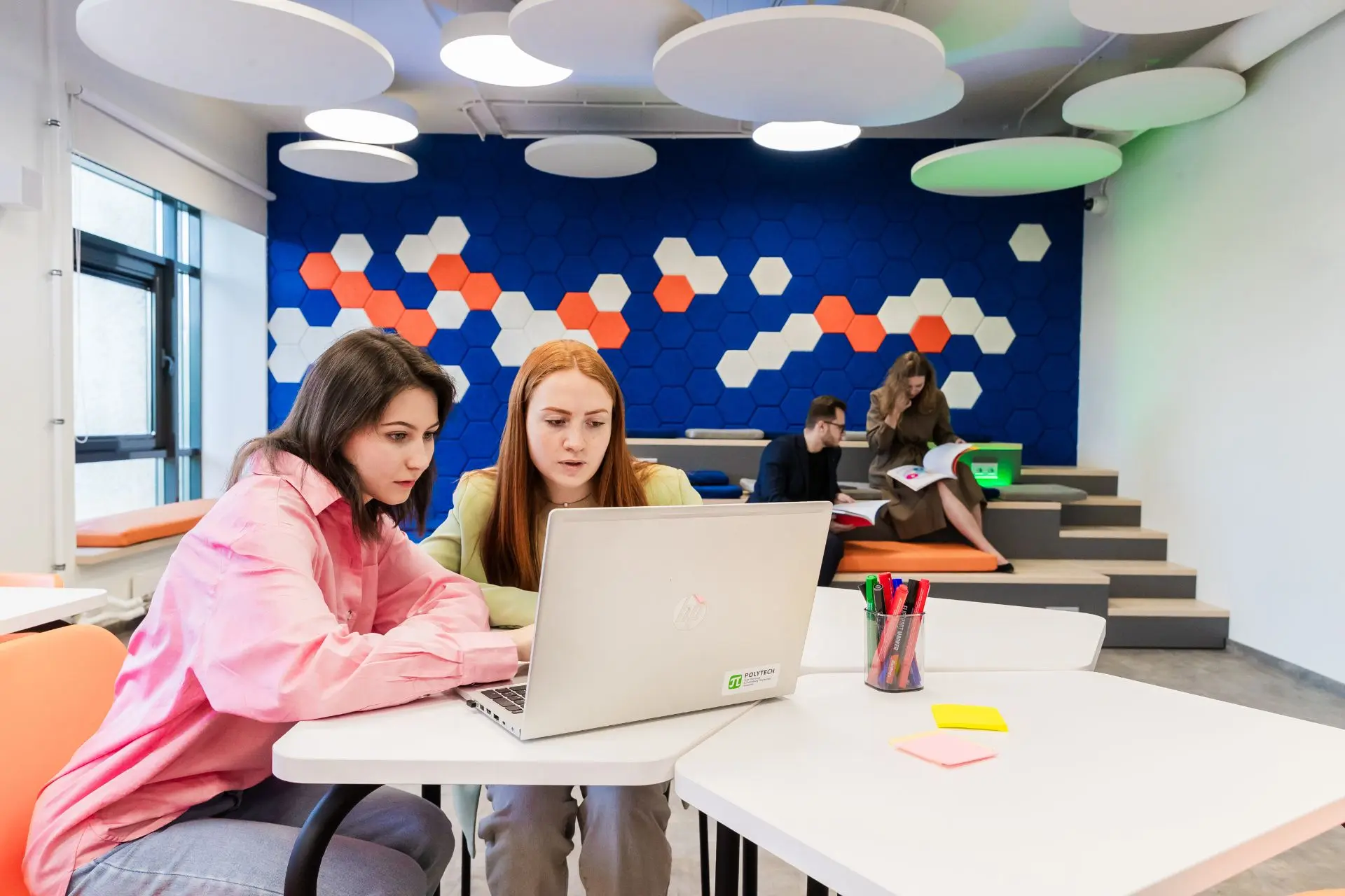 💛 Дорогие трудокотики, мы всеми лапами за ваш успех!