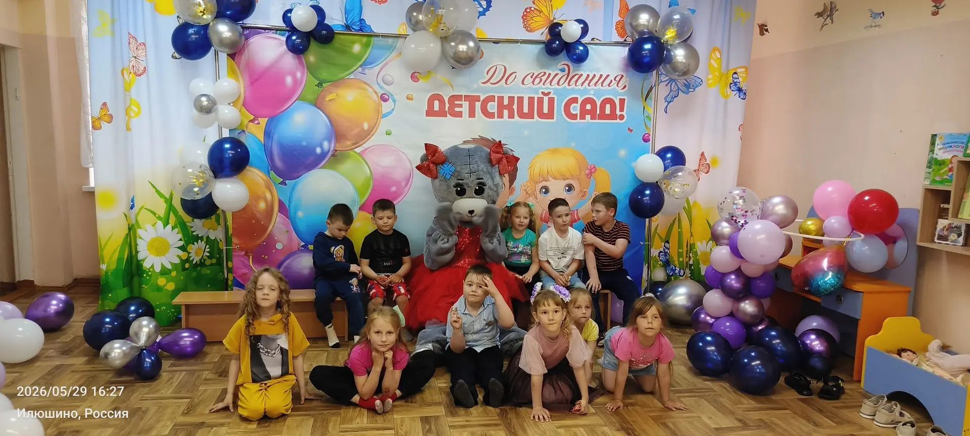«В добрый путь, выпускники!» 
 
29 мая в МАДОУ детском саду №5 «Ручеёк» п.Илюшино прошёл «Выпускной 