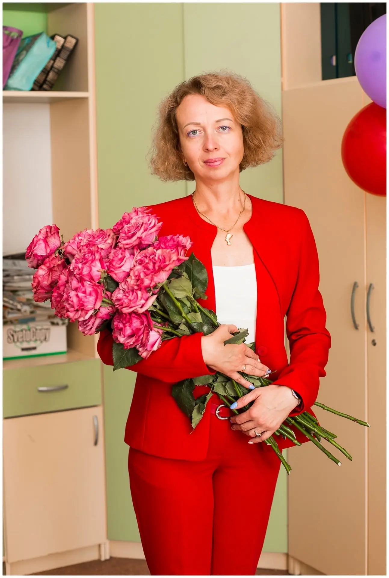 Дорогая Марина Сергеевна! 
От всего коллектива примите поздравления с днём рождения!
Ваш труд — это 