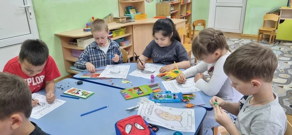 Сегодня 27 мая ребята группы "Капитошка "  приняли участие в онлайн- марафоне "Мой папа...