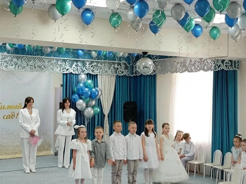 🔔 В нашем детском саду начались выпускные утренники!