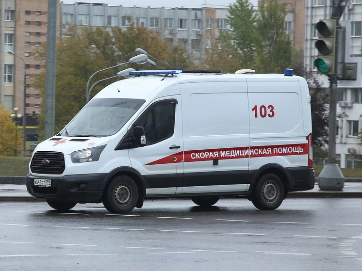 ❗ ДТП в Иркутске: Автомобиль сбил двух детей на самокатах