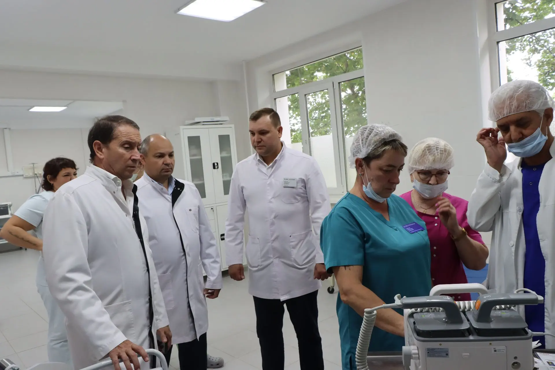 В ГБУЗ МО «Лотошинская больница» поступил новый дефибриллятор — современное оборудовани...