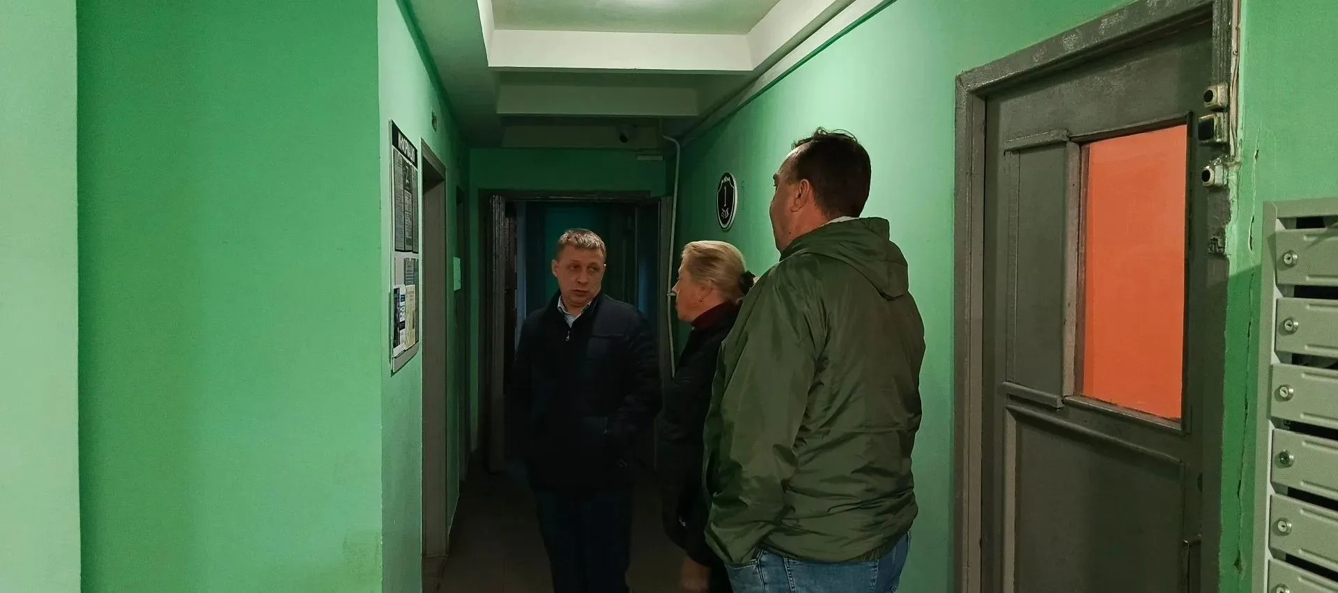 Глава управы района Тёплый Стан Николай Сергеевич Комиссаров совместно с сотрудниками Г...