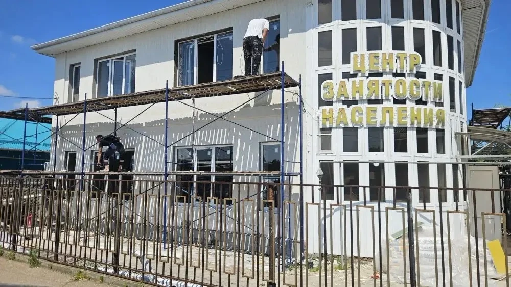Начальник Управления службы занятости Галина Цыганкова продолжает осмотр объектов, на которых провод