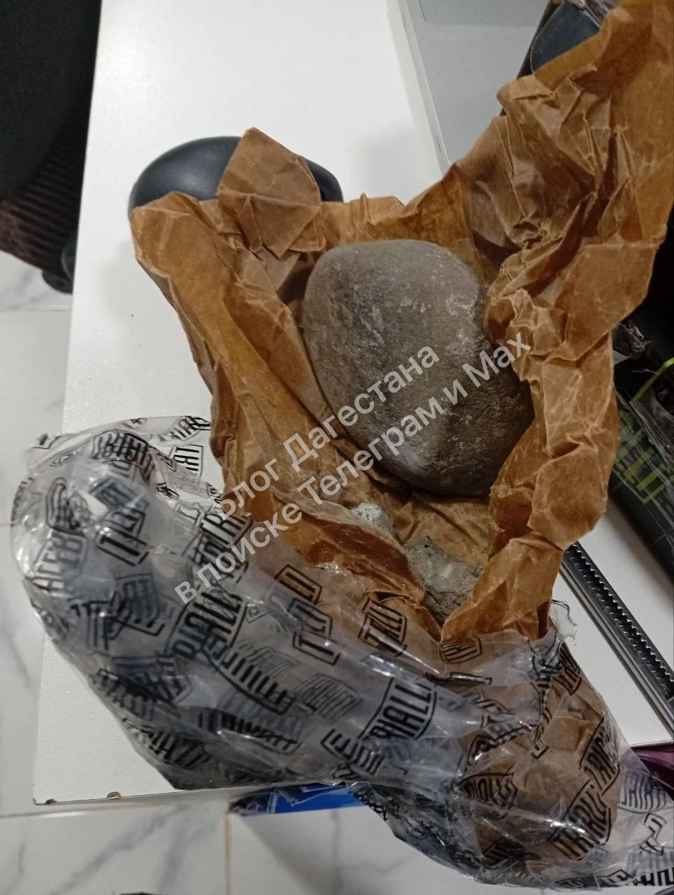 ⚡️В Дербенте девушке вместо своего заказа на маркетплейсах пришел камень. Будьте бдительны и проверя