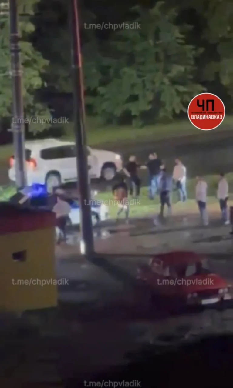 ⚠️Один человек ранен при стрельбе у банкетного зала во Владикавказе

Конфликт со стрельбой произошел