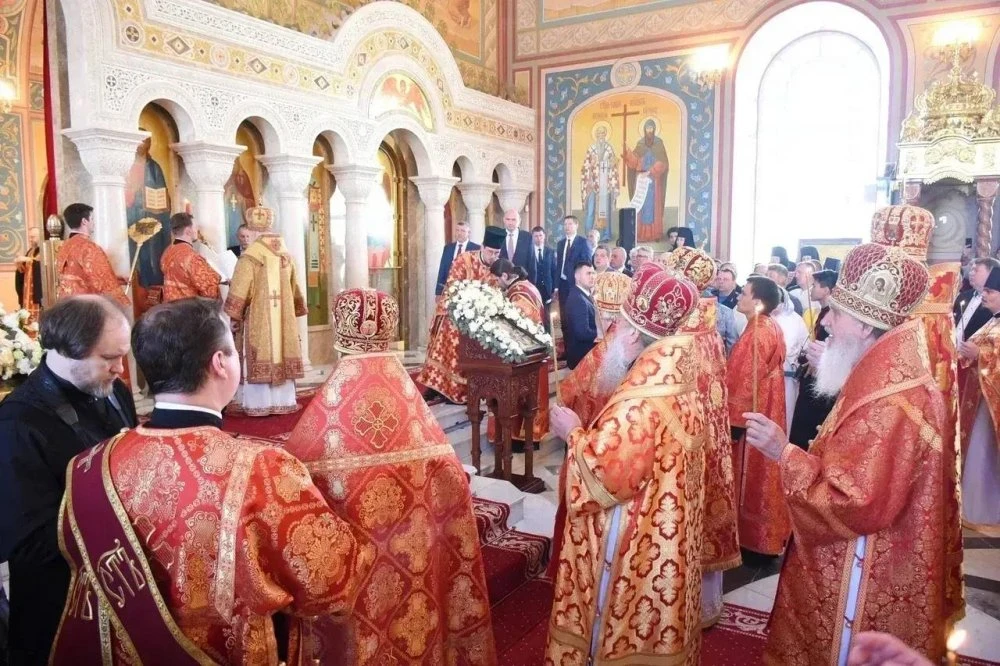 Патриарх Кирилл освятил новый храм в Оренбурге  https://1743.ru/news/83812  Прихожанам раздали иконк