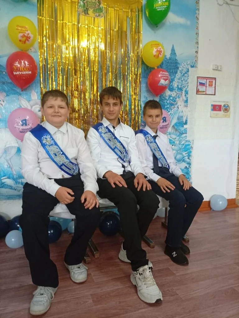 Филиал МКОУ "Красноярская СОШ"-"Усть-Журавлихинская ООШ"
💥 Сегодня в нашей школе прошел особенный п