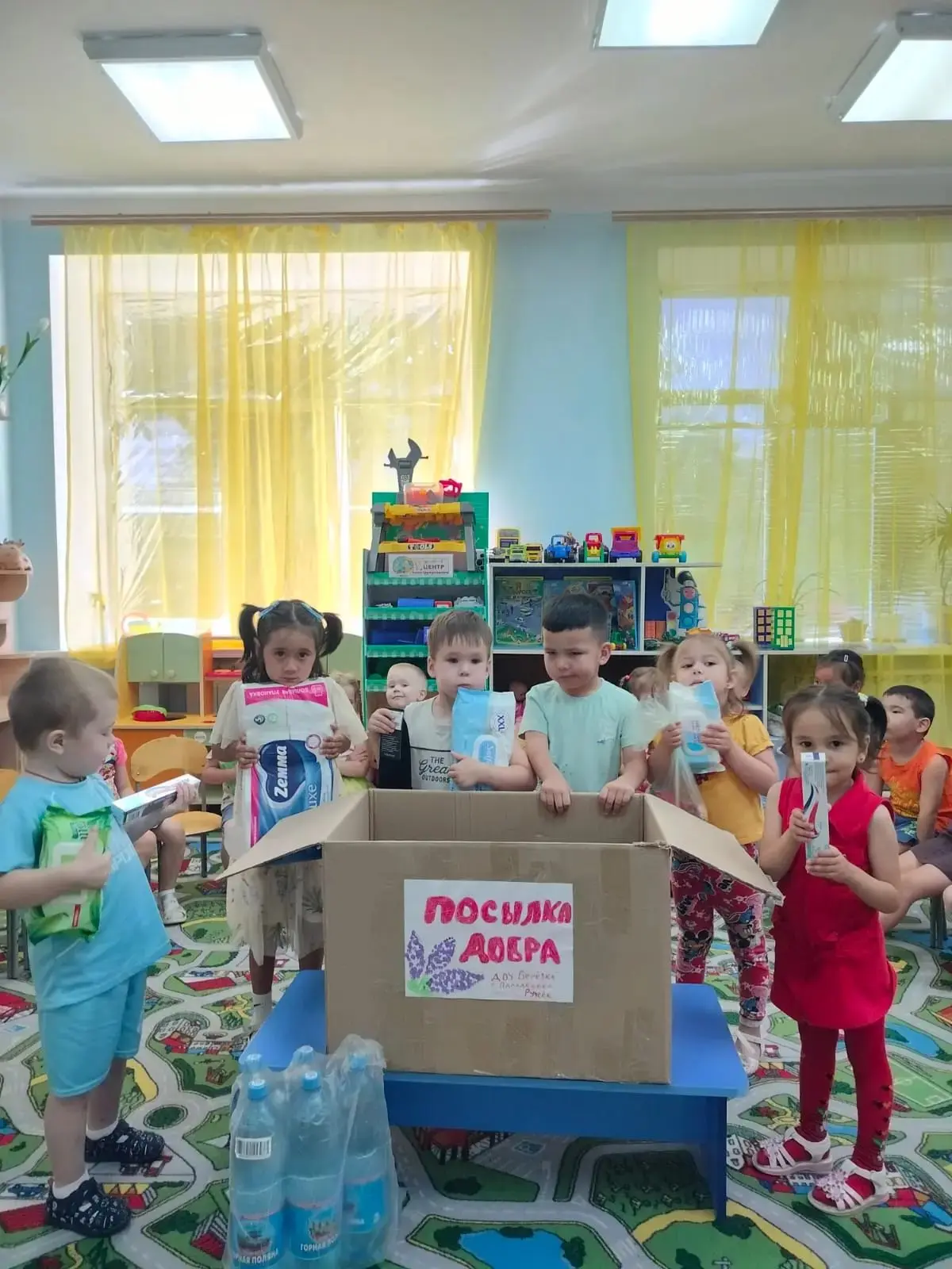 В средней группе "Ручеёк" прошёл замечательный «День добра»! Мы организовали сбор гуман...