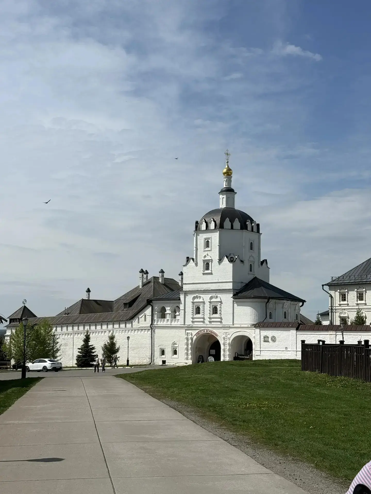 🏰 Путешествие в прошлое: наши ученики покорили остров-град Свияжск! ☀️  12 мая ученики 7А, 8В и 10Б 