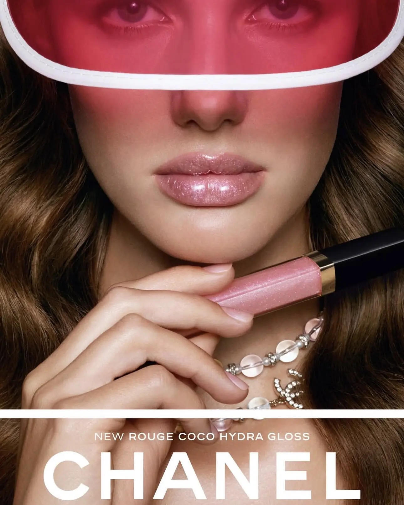 Летнее настроение от Chanel Beauty🍭🍓🍋🧊🍹

Бренд презентовал лимитированную коллекцию сочных блес