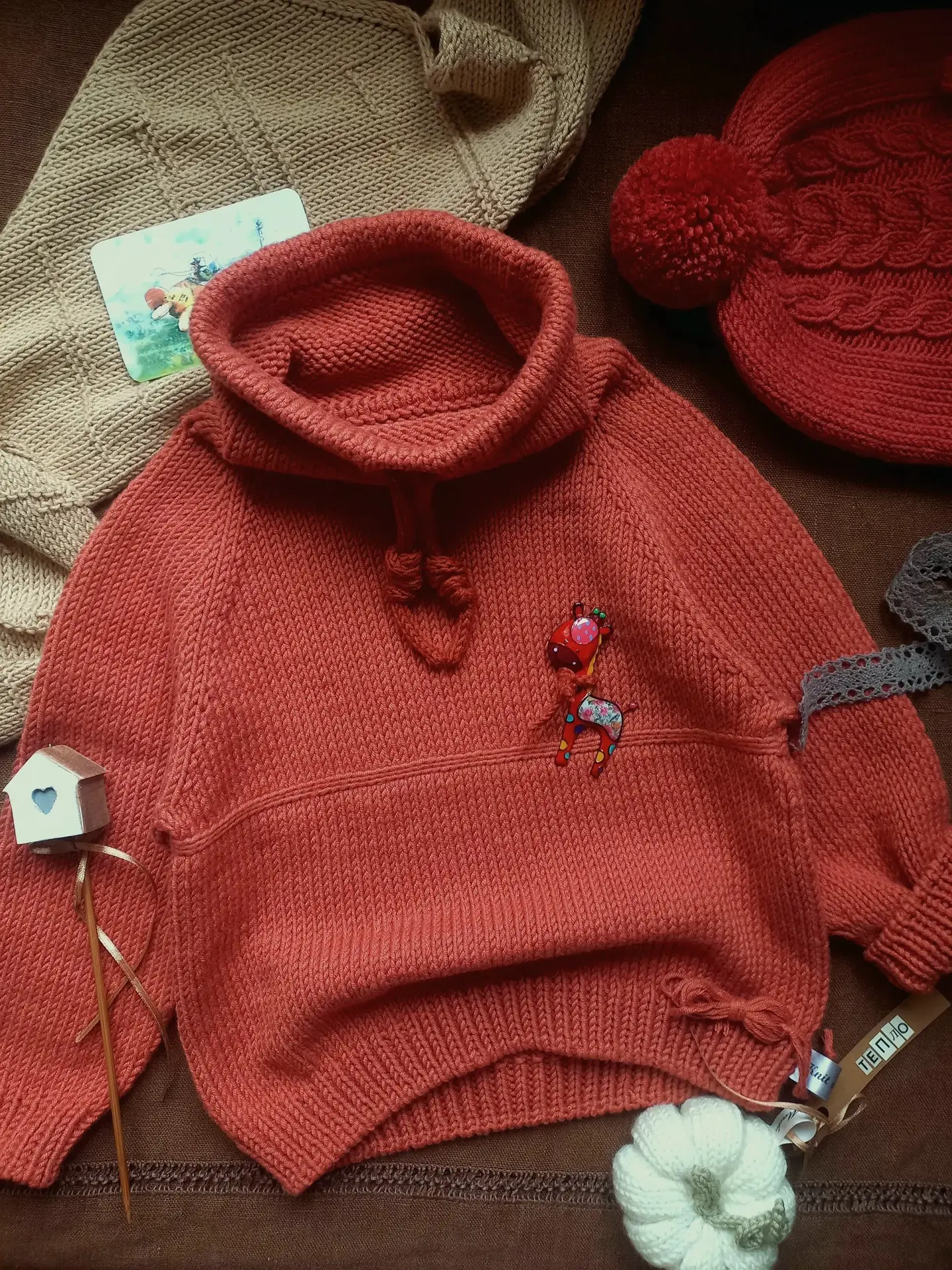 Сегодня в ленте красивая работа по Описанию "Sweatshirt"😍