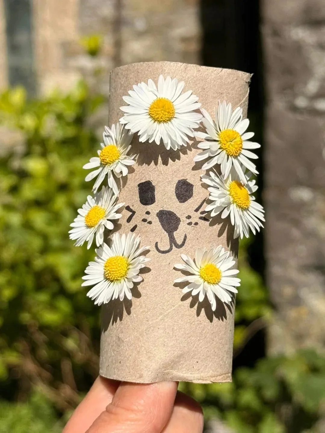 ✨Летние фантазии: творчество на свежем воздухе! ✨🌺🌼🌸

В группе «Ромашки»🌼 центра реабилитации «М