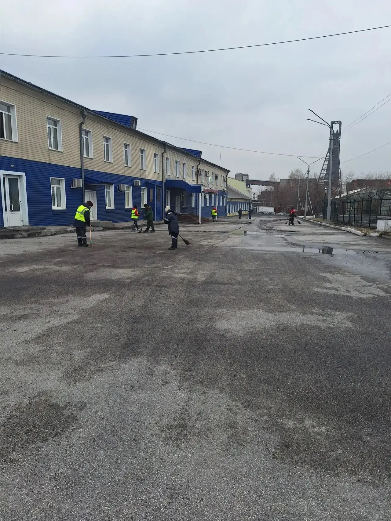 Подводим итоги дня.  Провести несколько часов на свежем воздухе решили студенты Транспортно-технолог