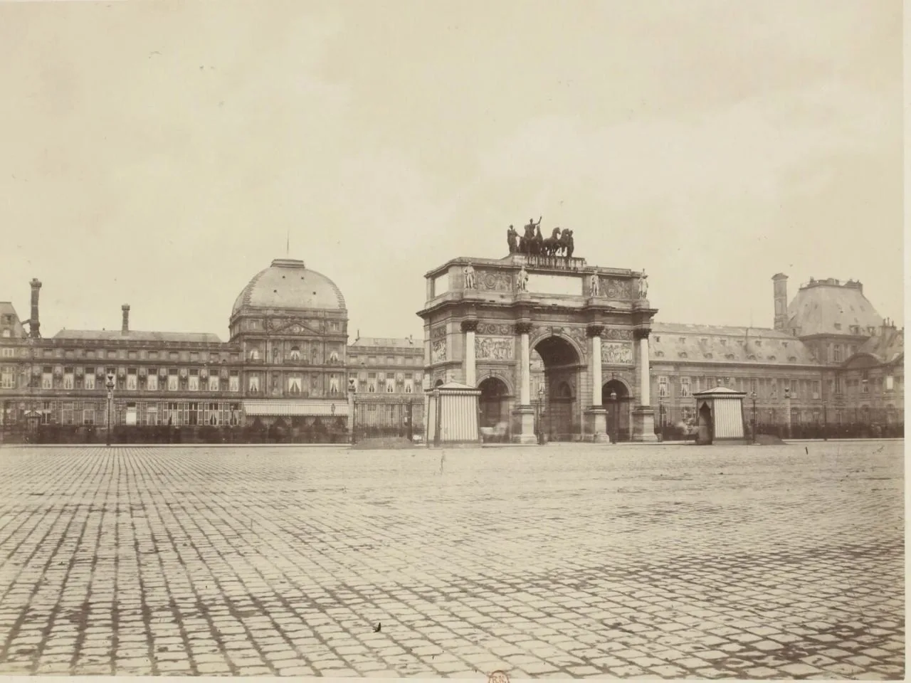 Затопленное метро Парижа 1910 года. Официально построили/откопали/расконсервировали метро в Париже в