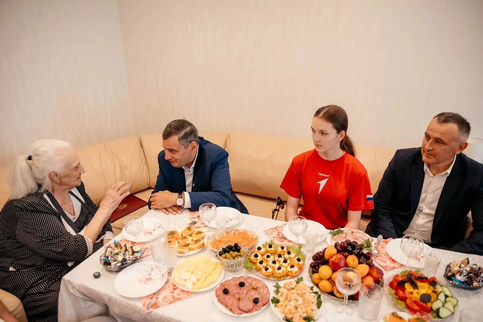 🤝Губернатор Курской области, член Высшего совета партии Единая Россия Александр Хинште...