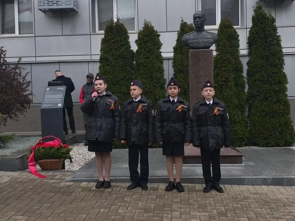 📣 Наши кадеты с гордостью приняли участие в памятном мероприятии, посвящённом 81-годовщине Победы в 