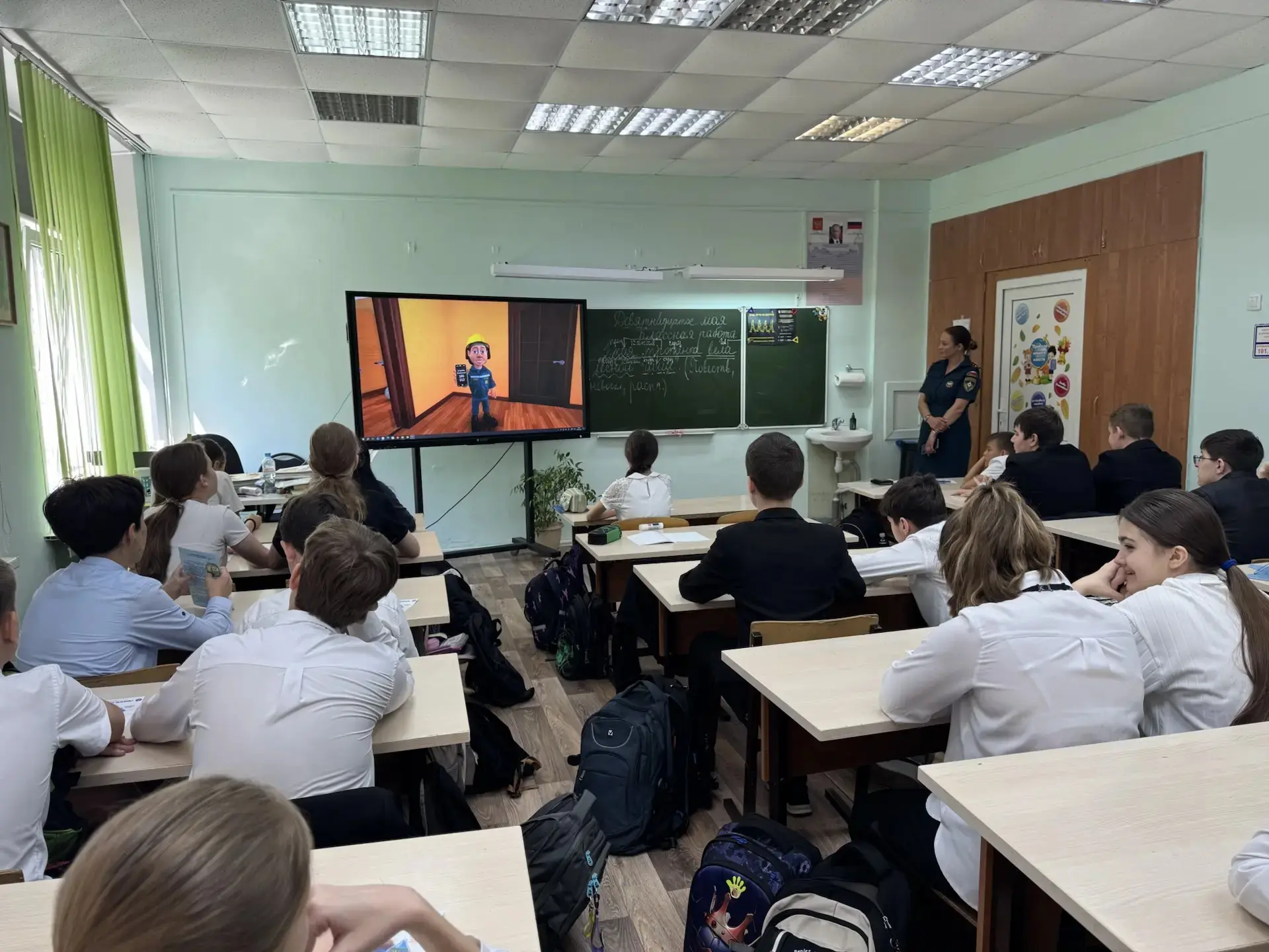 🌞✅Лето без опасностей: сотрудники МЧС провели уроки безопасного отдыха  Летние каникулы — это время 