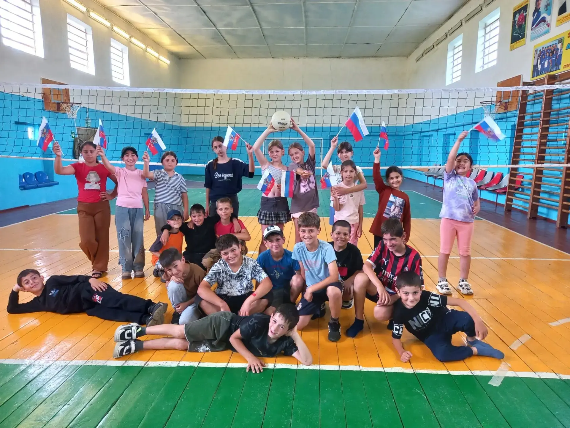 ✨День «Я и моя РоссиЯ» в «КАЗАЧКЕ» — это мощь, единство и спорт! 🇷🇺⚽

Сегодня наш лагерь превратил