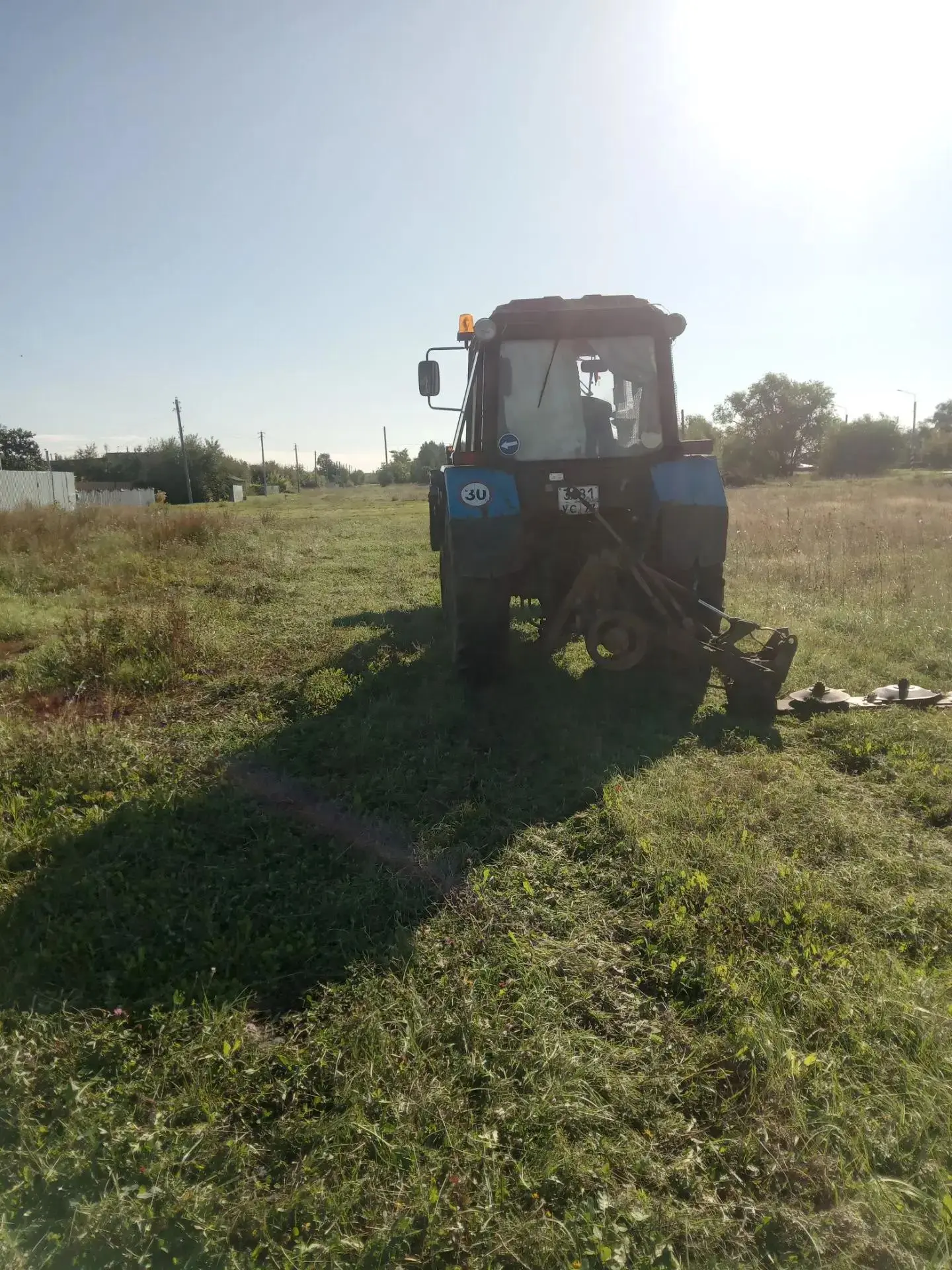 Покос сорной травы в пос. ст. Выры ул.Железнодорожная🚜#мовыровскоесельскоепоселение