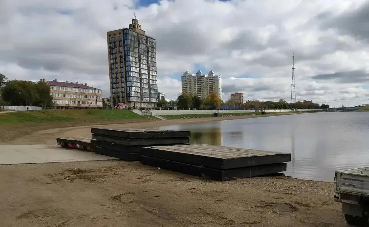 В Благовещенске на Амуре установят понтонный бассейн для закаленных пловцов