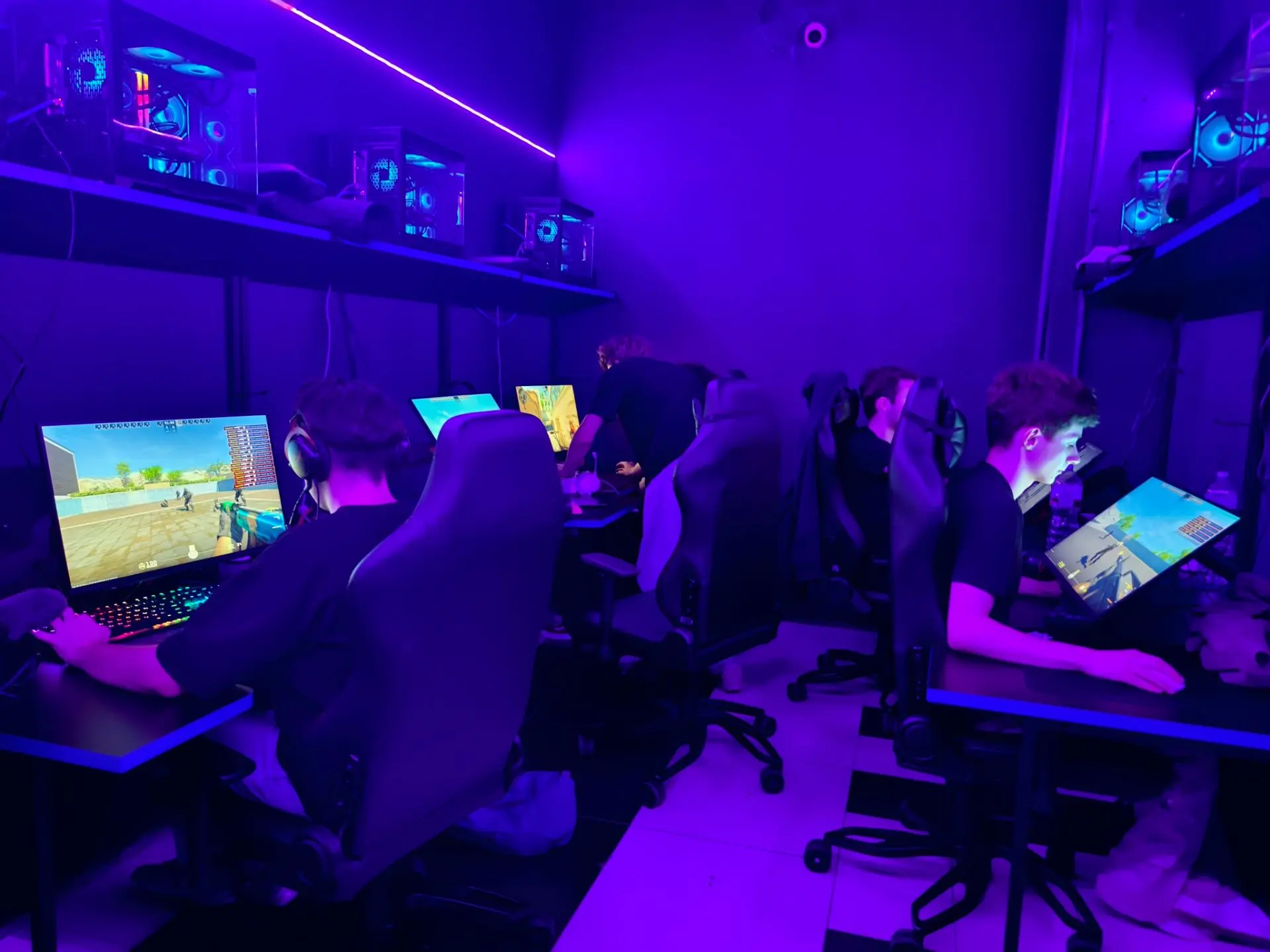 💻Студенты сразились в Counter-Strike 2 в Серпухове.