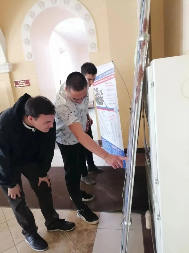 Провели межвузовское полилингвальное состязание ко Дню Победы  С 10 по 30 апреля на кафедре иностран