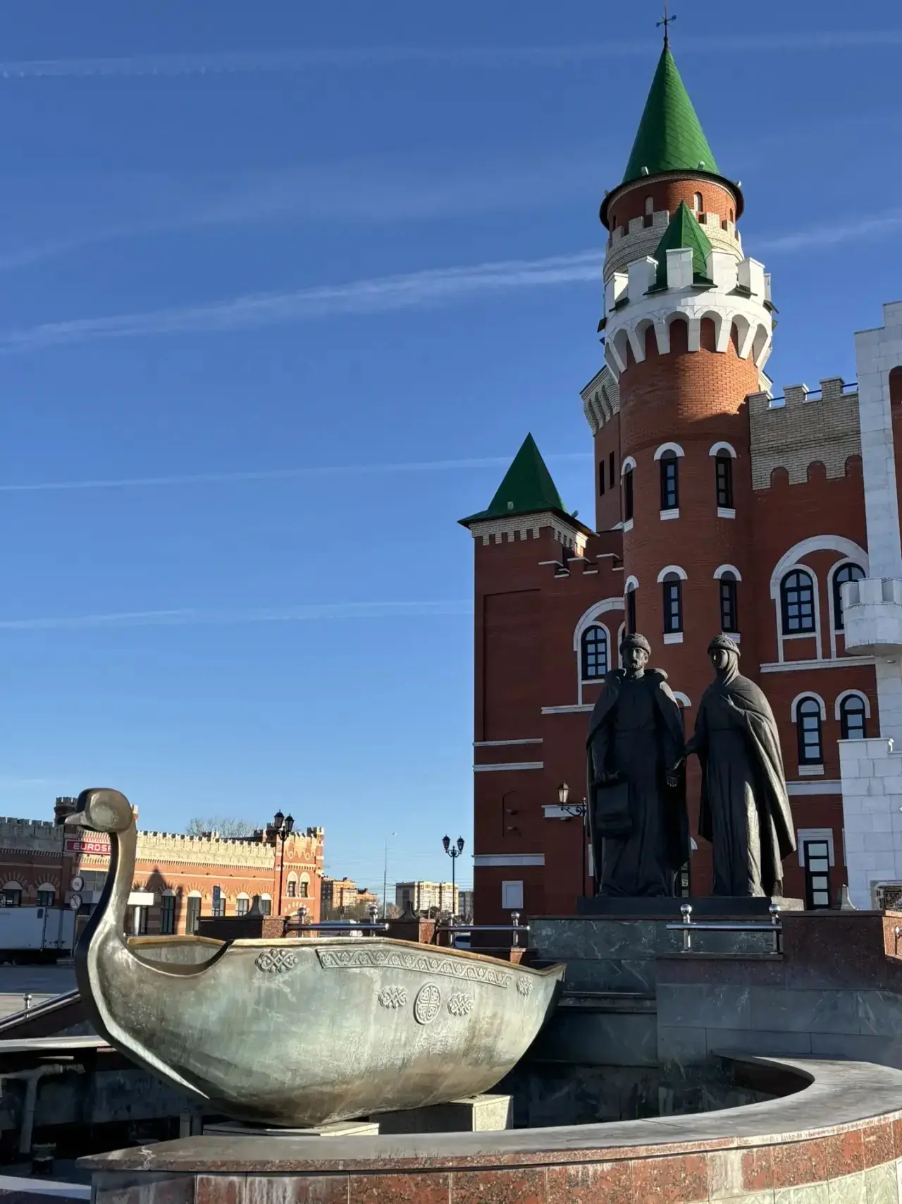 Привет всем из столицы Республики Марий Эл!  Утренняя Йошкар-Ола похожа на фильм-сказку. Пробежался 