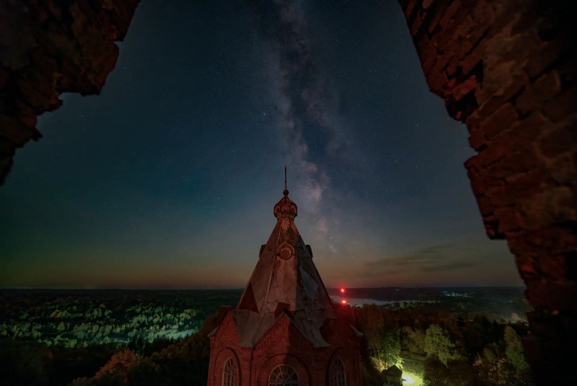 🌌 Виды с колокольни храма Михаила Архангела в деревне Вышегород (Дедовичский район) вп...