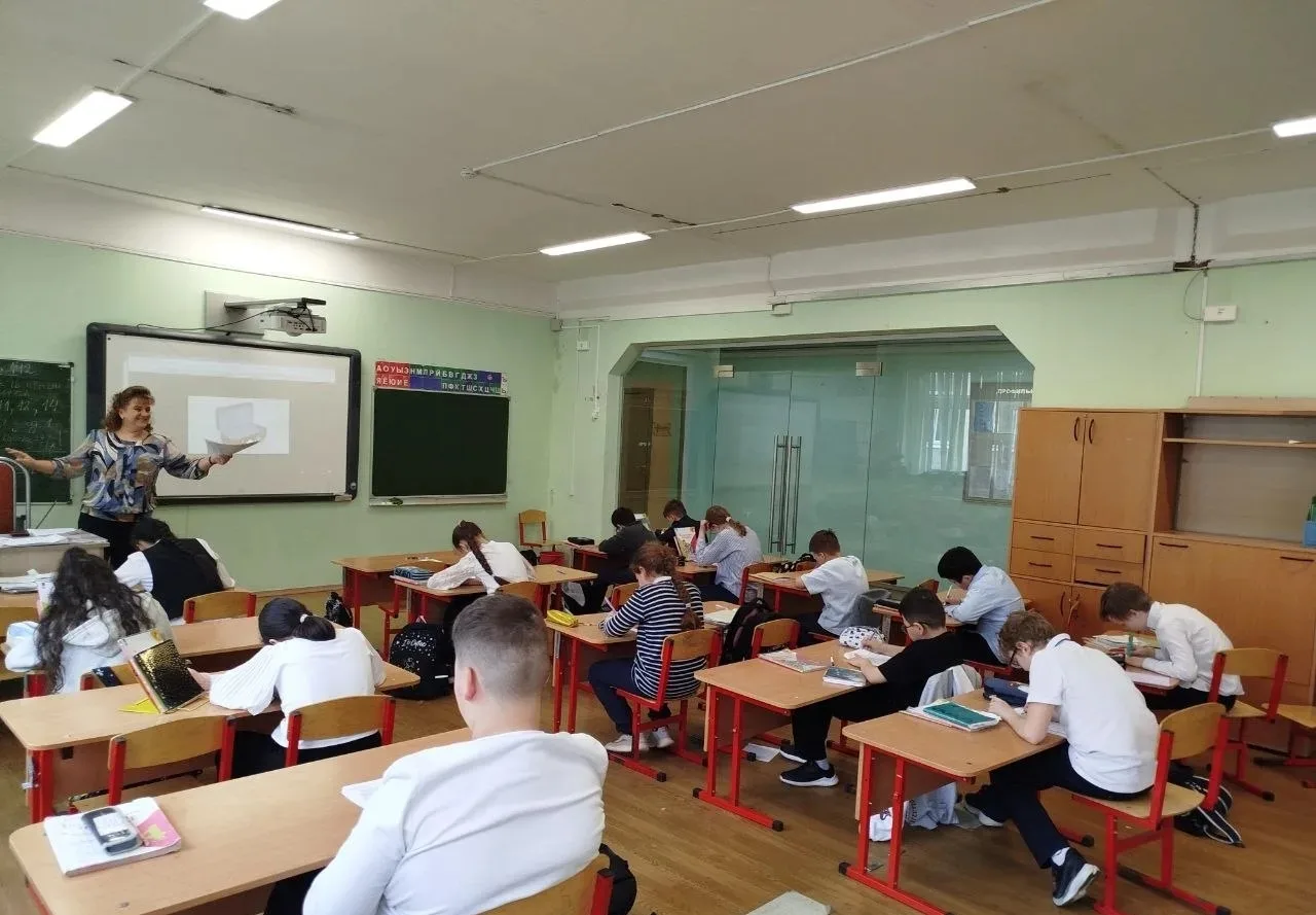 🌟 Шаг в будущее: как прошёл психологический тренинг в 4 «Е»   В рамках недели психологии в 4 «Е» кла