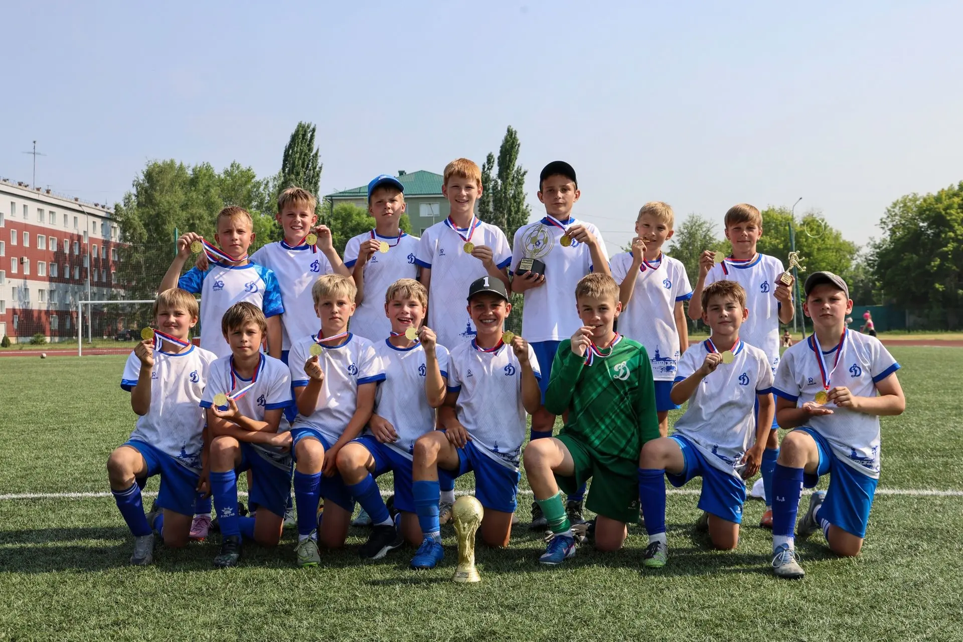 🏆 «Динамо» 2014 г.р. — победители фестиваля по футболу Derby Cup!

Команда «Динамо» 2014 года рожде