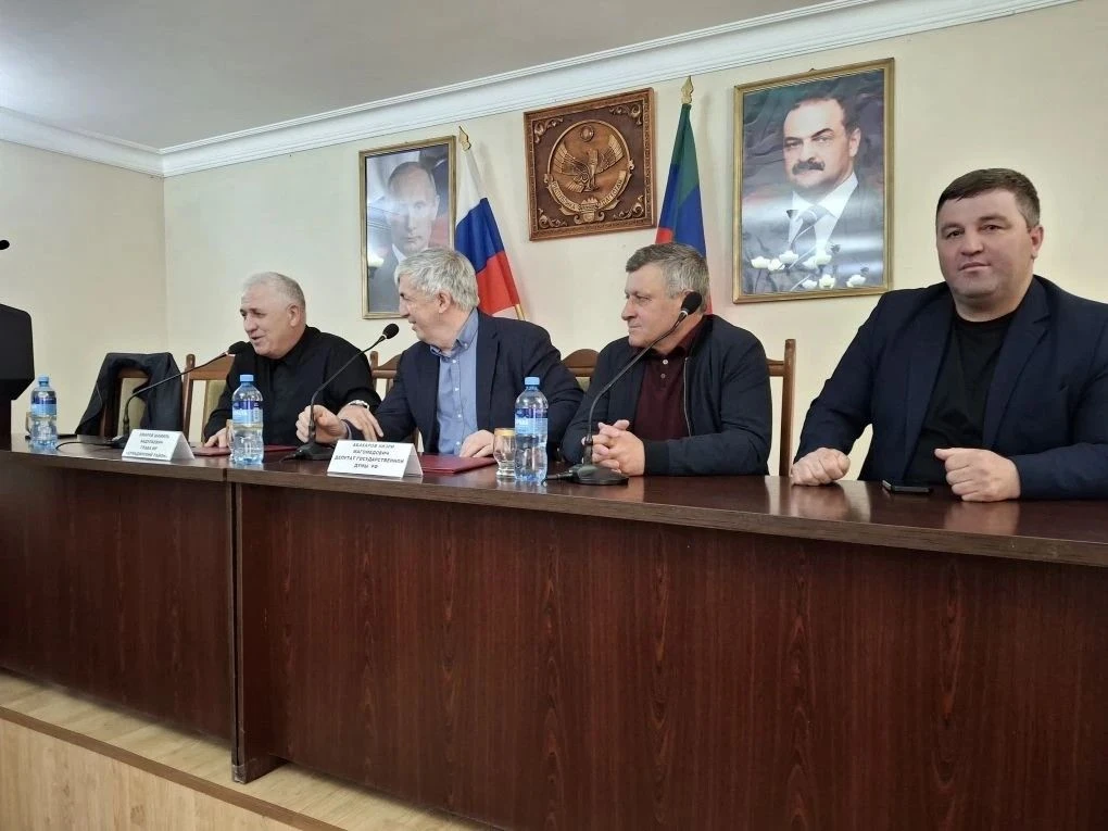 Поддержка в трудное время: Цумадинский район посетила делегация во главе с Хизри Абакар...