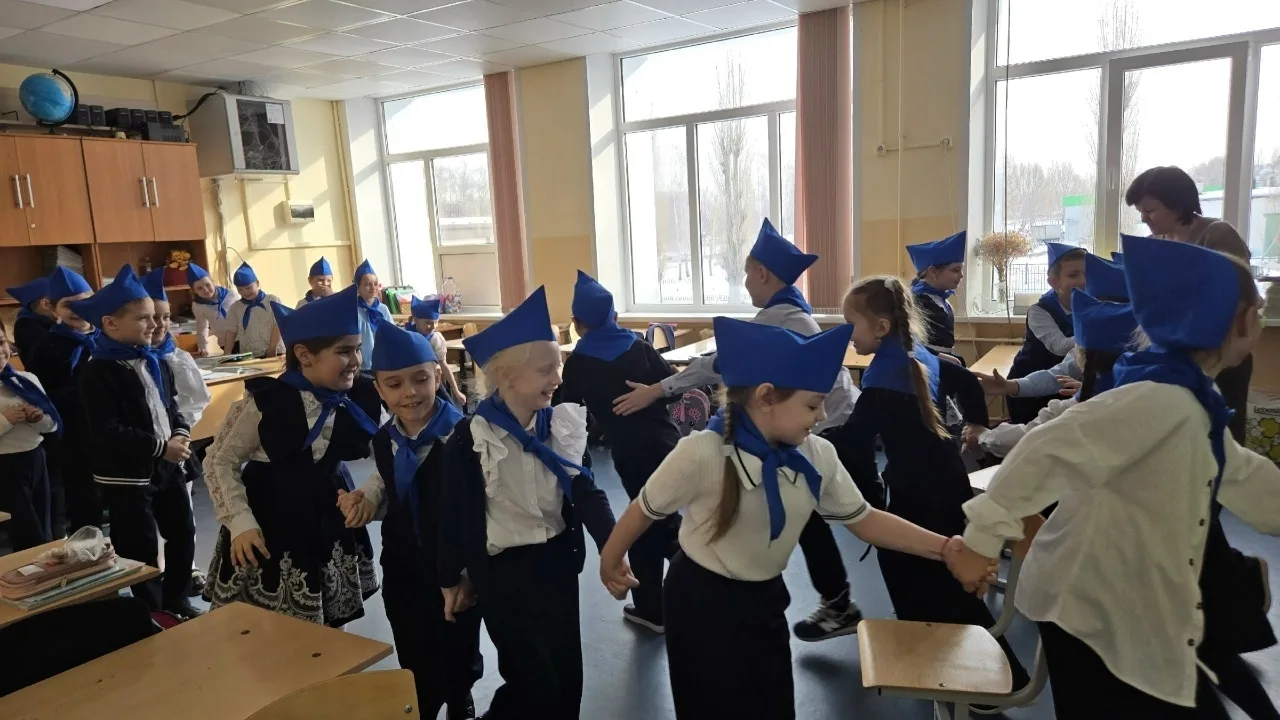 🌟 Пост: «Орлёнок‑спортсмен в 1 „А“: веселье, спорт и командный дух!» 🌟 5 марта в 1 «А» классе прошло