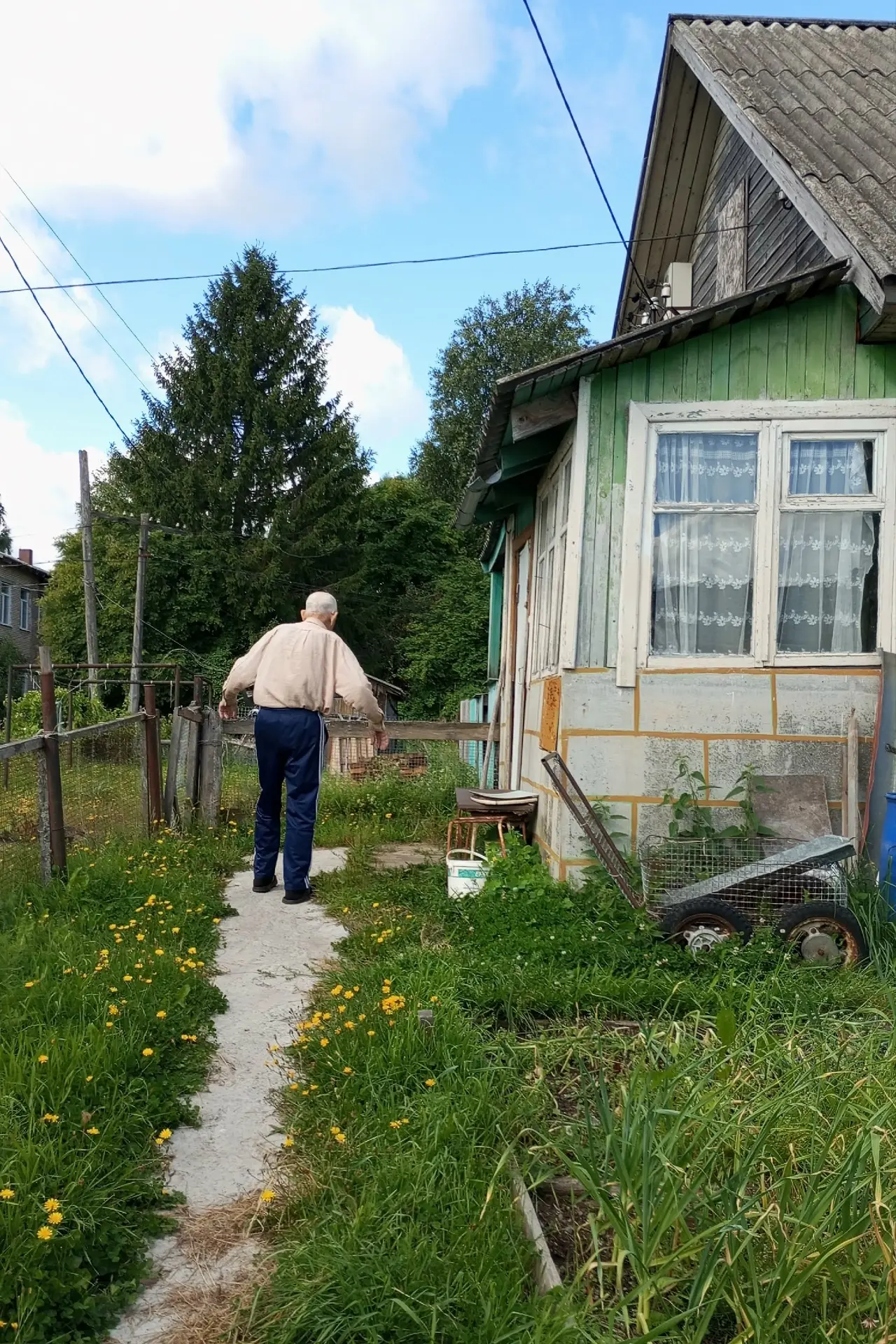 ПО ТРОПЕ КАК ПО МИННОМУ ПОЛЮ