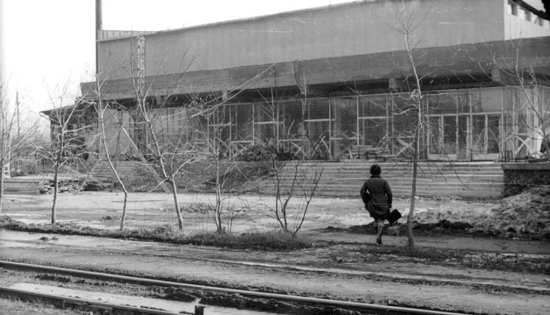 Строительство к/т "Родина". 1971 год