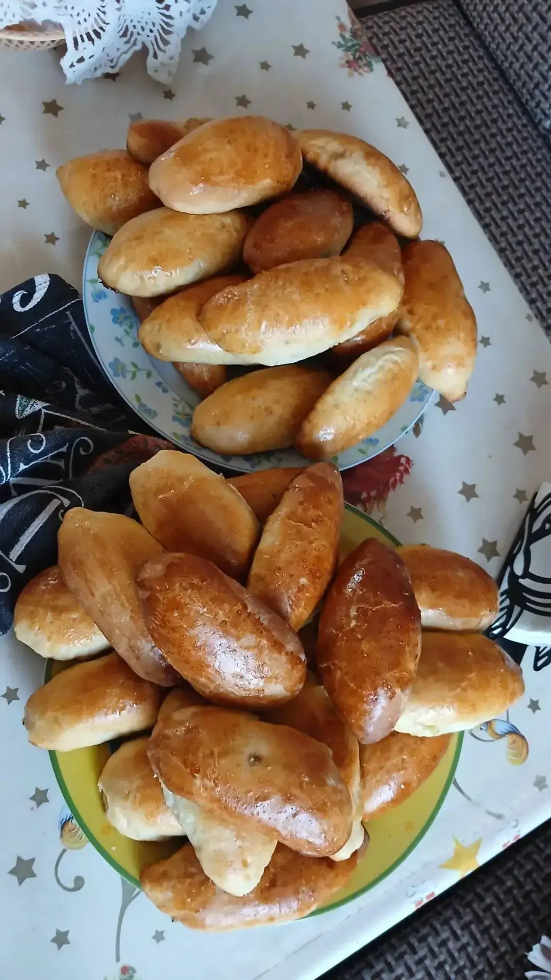 Сегодня картошка с сыром и яблоки .Всем хорошего дня
