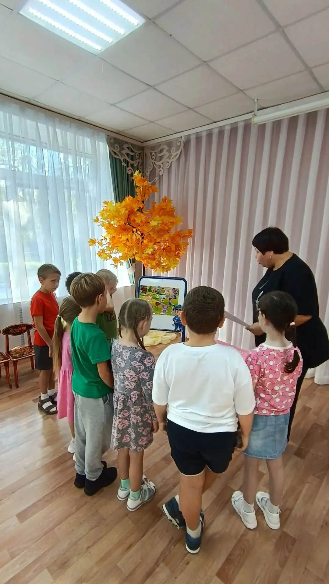 🍂 Как музыка помогает речи на занятиях в подготовительной логопедичской группе.