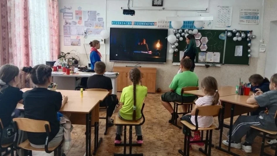 В преддверии 22 июня, Дня памяти и скорби, в пришкольном лагере «Страна Каникуляндия» для ребят был 