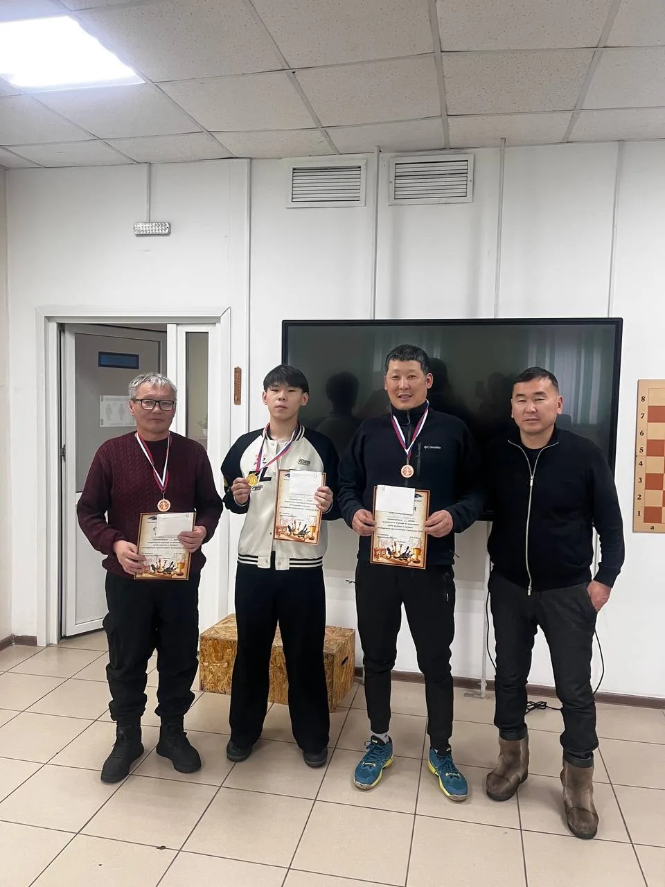 📆 Сегодня в Физкультурно-спортивном комплексе прошло Первенство среди мужчин и женщин по настольному