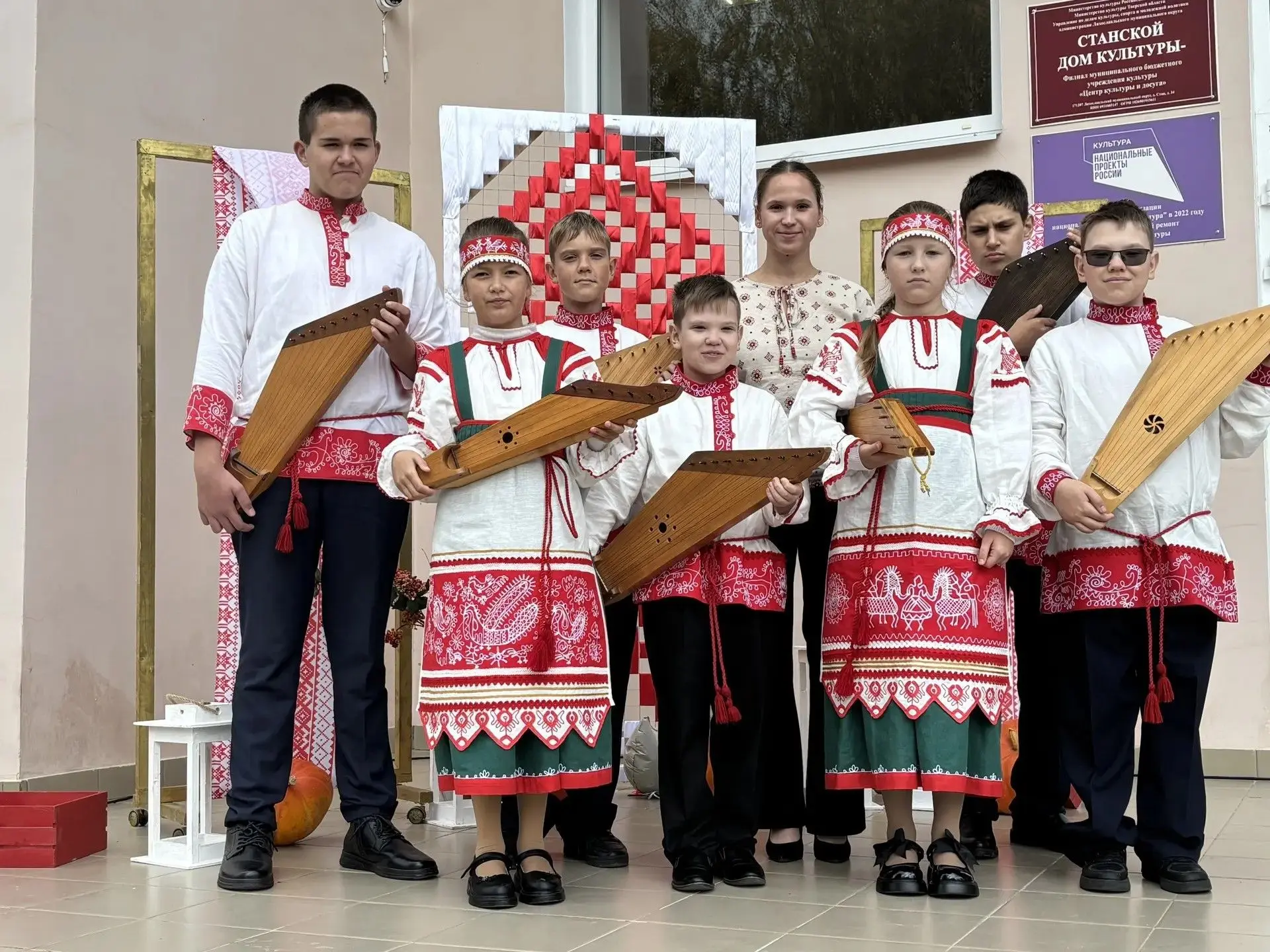 В минувшие выходные ансамбль кантелистов "Vihmane" (руководитель Константинова М.Н.) и ...