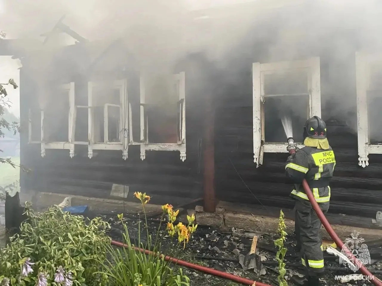 🔥 В Бежецком округе из-за неисправной проводки загорелась дача