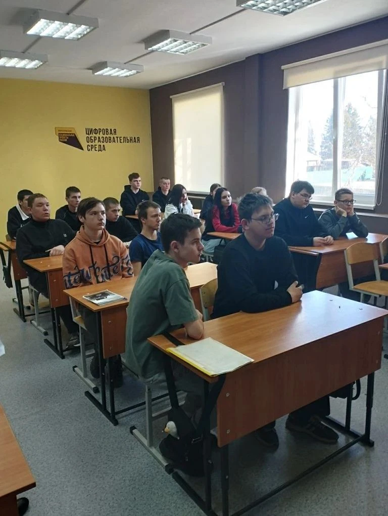 В Парабельском филиале ОГБПОУ «Томский политехнический техникум» проведен классный час с просмотром 